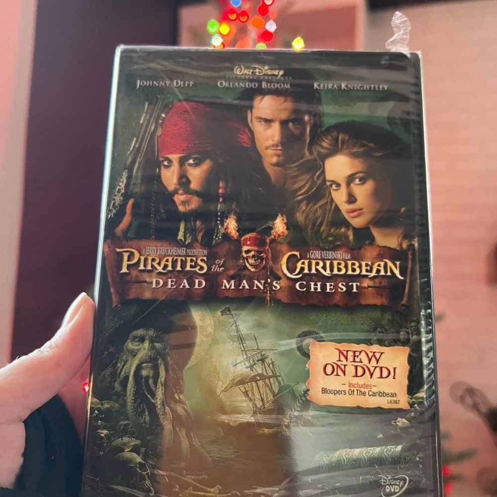 Pirates of the Caribbean Dead Man’s Chest DVD